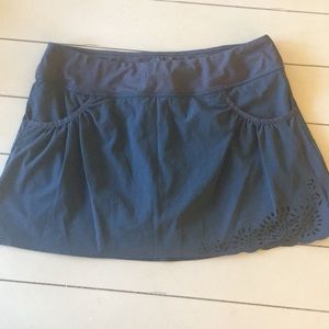 Easily used Athleta eyelet detail athletic skirt